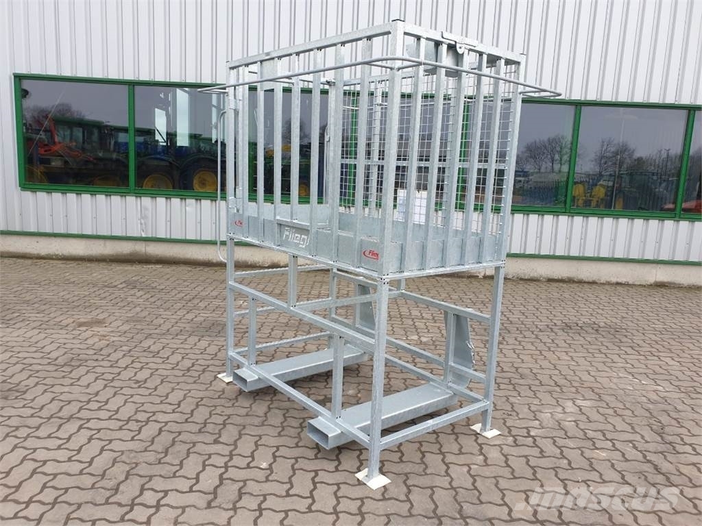 Fliegl Arbeitsbühne ''hoch'' Сельхозтехника - Другие