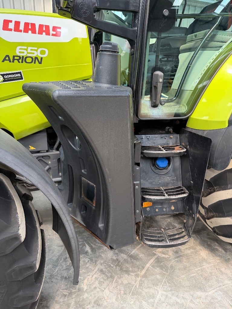 CLAAS Arion 650 Traktorji