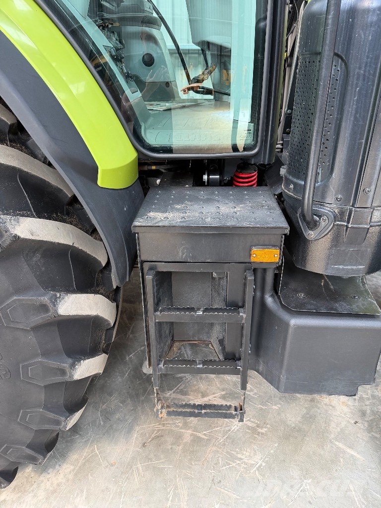 CLAAS Arion 650 Traktorji