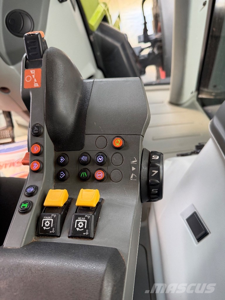 CLAAS Arion 650 Traktorji