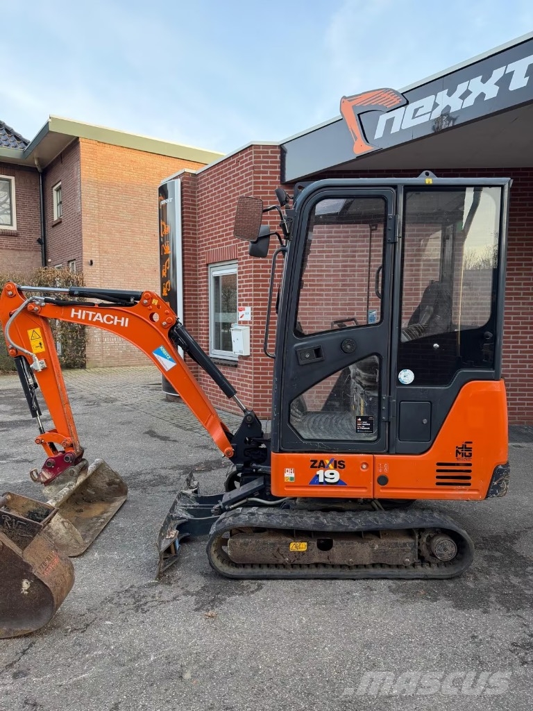 Hitachi ZX 19-6 CR Minibagger < 7t
