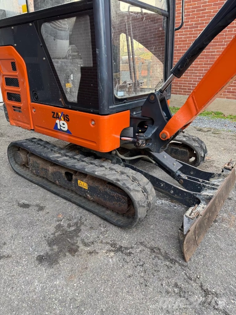 Hitachi ZX 19-6 CR Minibagger < 7t