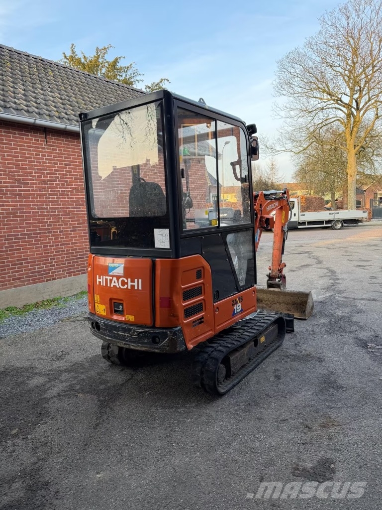 Hitachi ZX 19-6 CR Minibagger < 7t