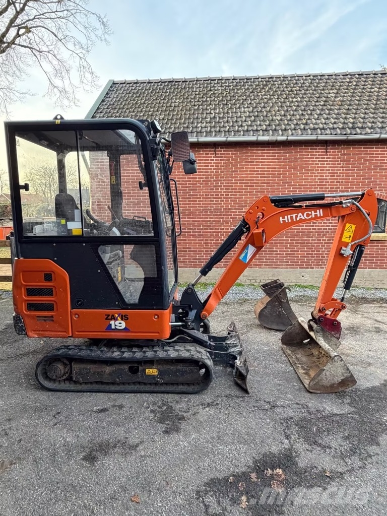 Hitachi ZX 19-6 CR Minibagger < 7t