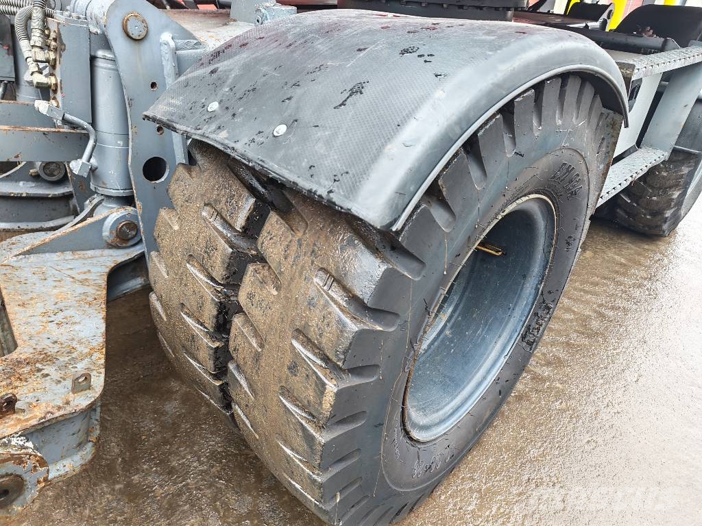 Takeuchi TB 295 W Bagri na kolesih