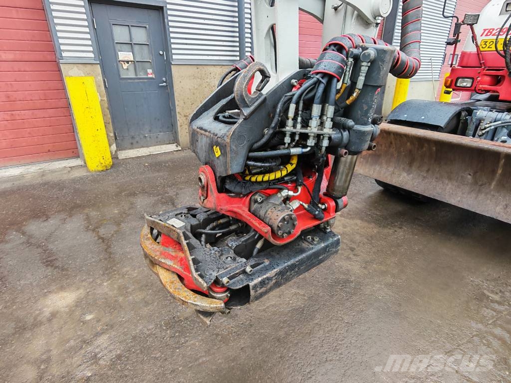 Takeuchi TB 295 W Bagri na kolesih