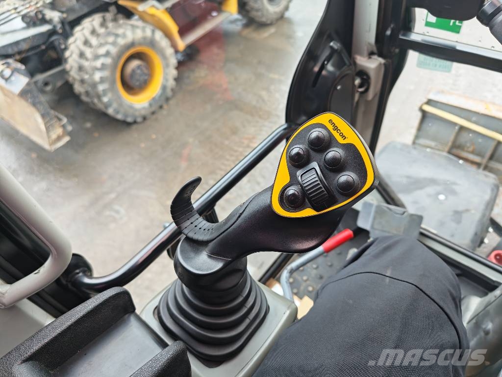 Takeuchi TB 295 W Bagri na kolesih
