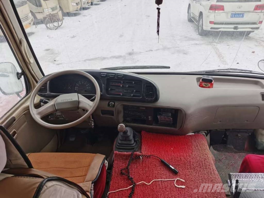 Toyota Coaster Bus 迷你巴士