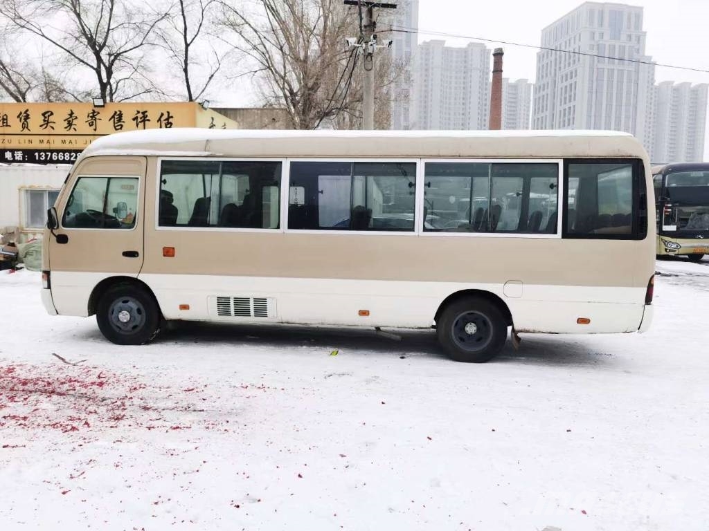 Toyota Coaster Bus 迷你巴士