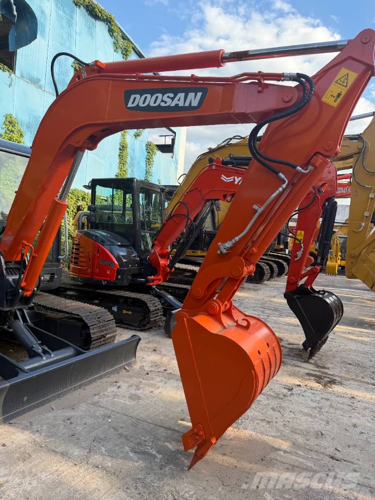 Develon DX 60 D-9C 3000 units excavators in stock Mini kotrók < 7t