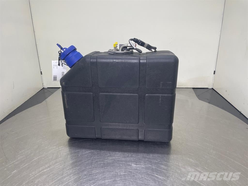 Sennebogen 835E-Cummins 4387616-AdBlue tank Шасі