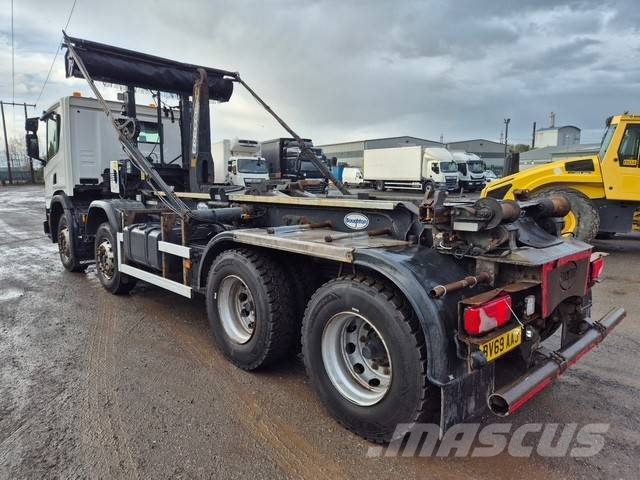 Scania P410 XT 훅 리프트 트럭