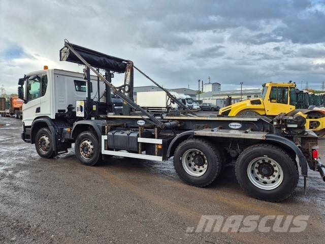Scania P410 XT 훅 리프트 트럭