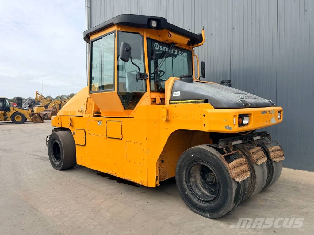 Dynapac CP224W Gummiradwalzen