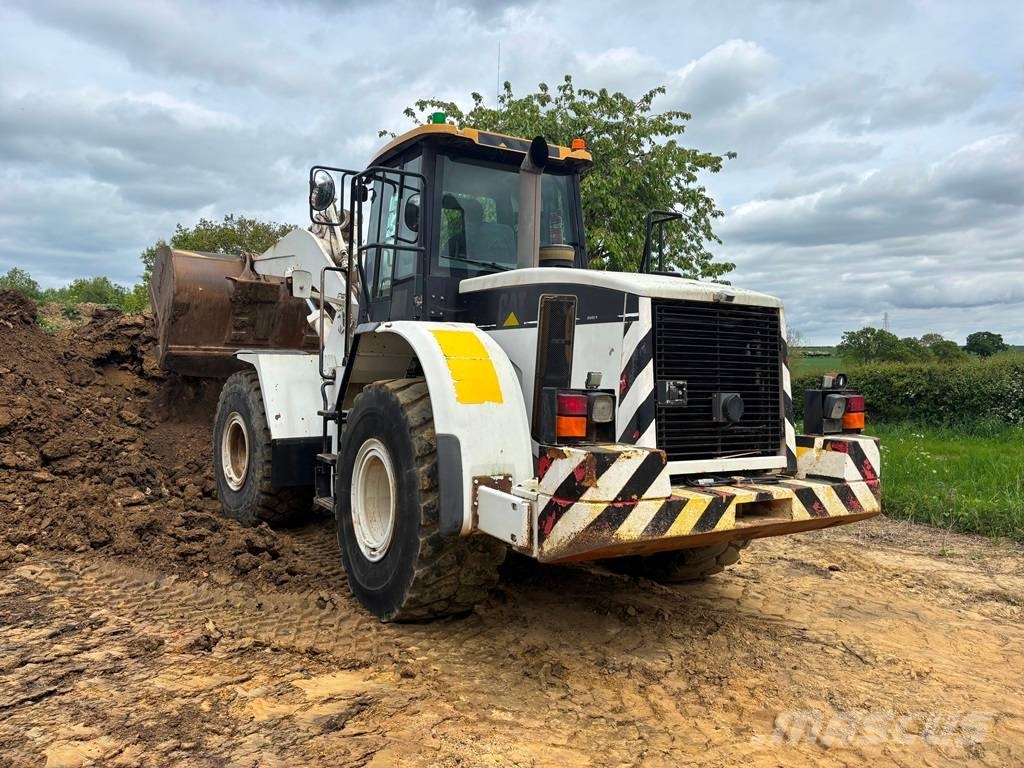 CAT 962 G لوادر بعجل