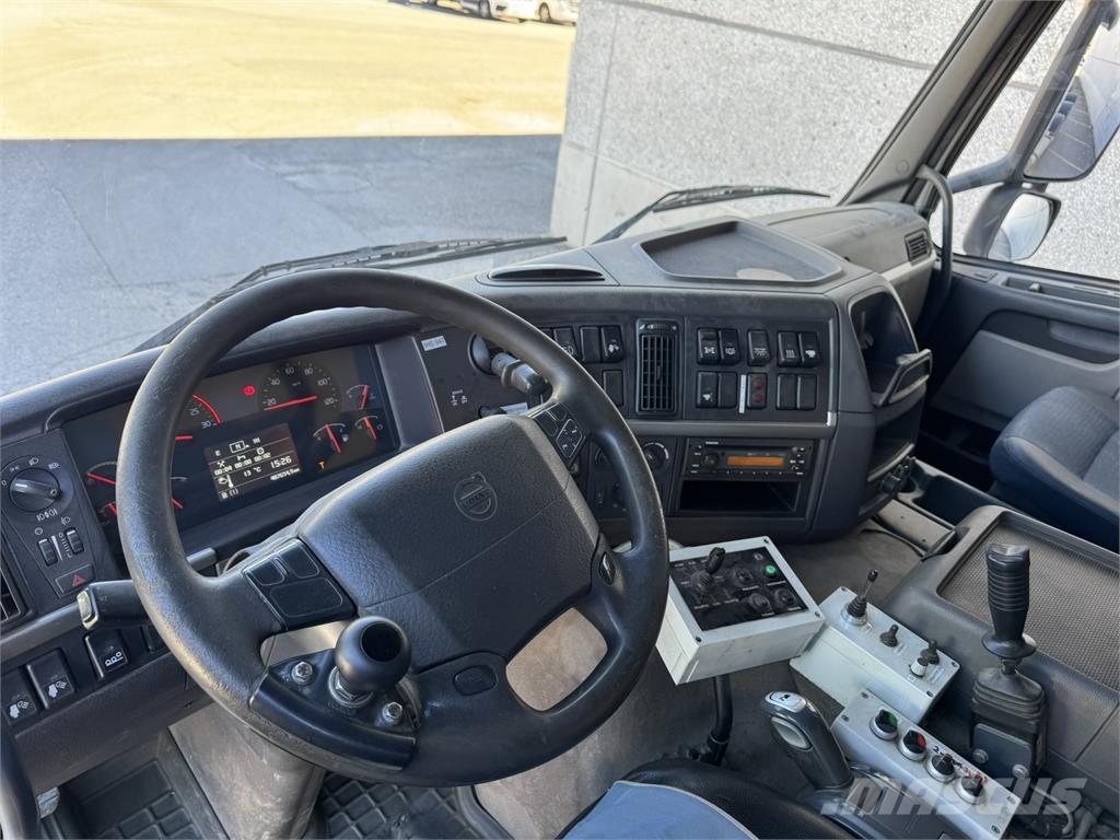 Volvo FM 8x4 Camiones desmontables