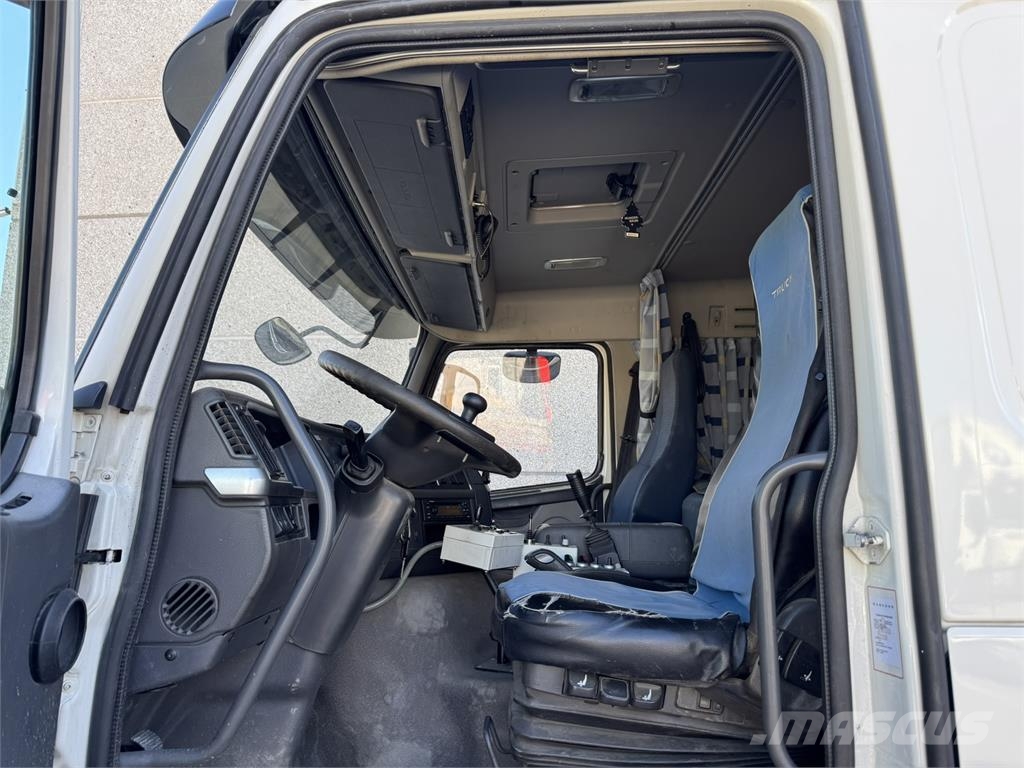 Volvo FM 8x4 Camiones desmontables