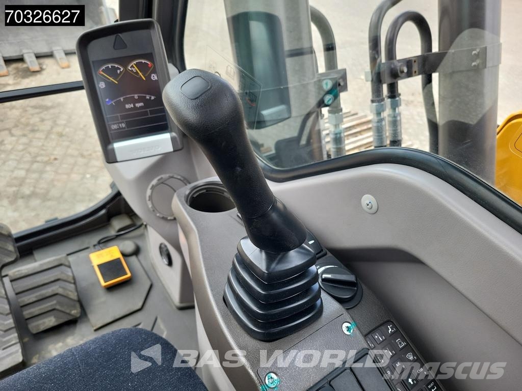 Volvo EC300 D L Telakaivukoneet