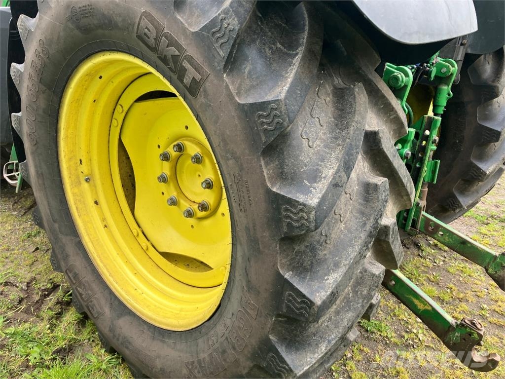 John Deere 6125R 트랙터