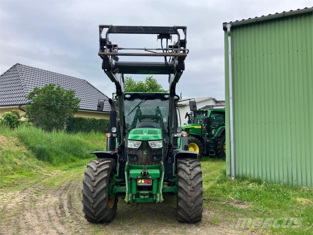 John Deere 6125R 트랙터