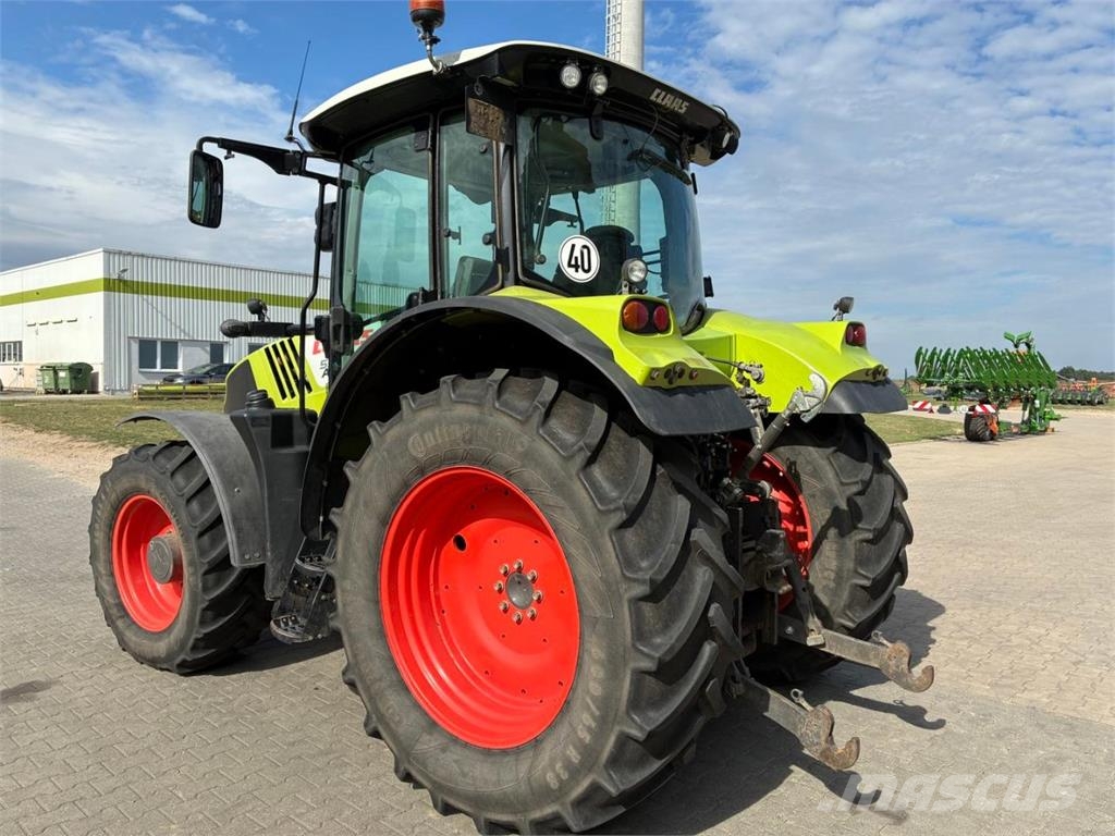 CLAAS Arion 530 Traktory