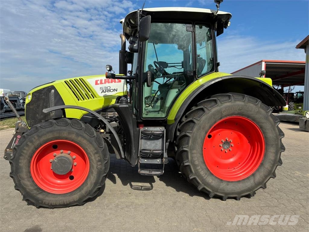 CLAAS Arion 530 Traktory
