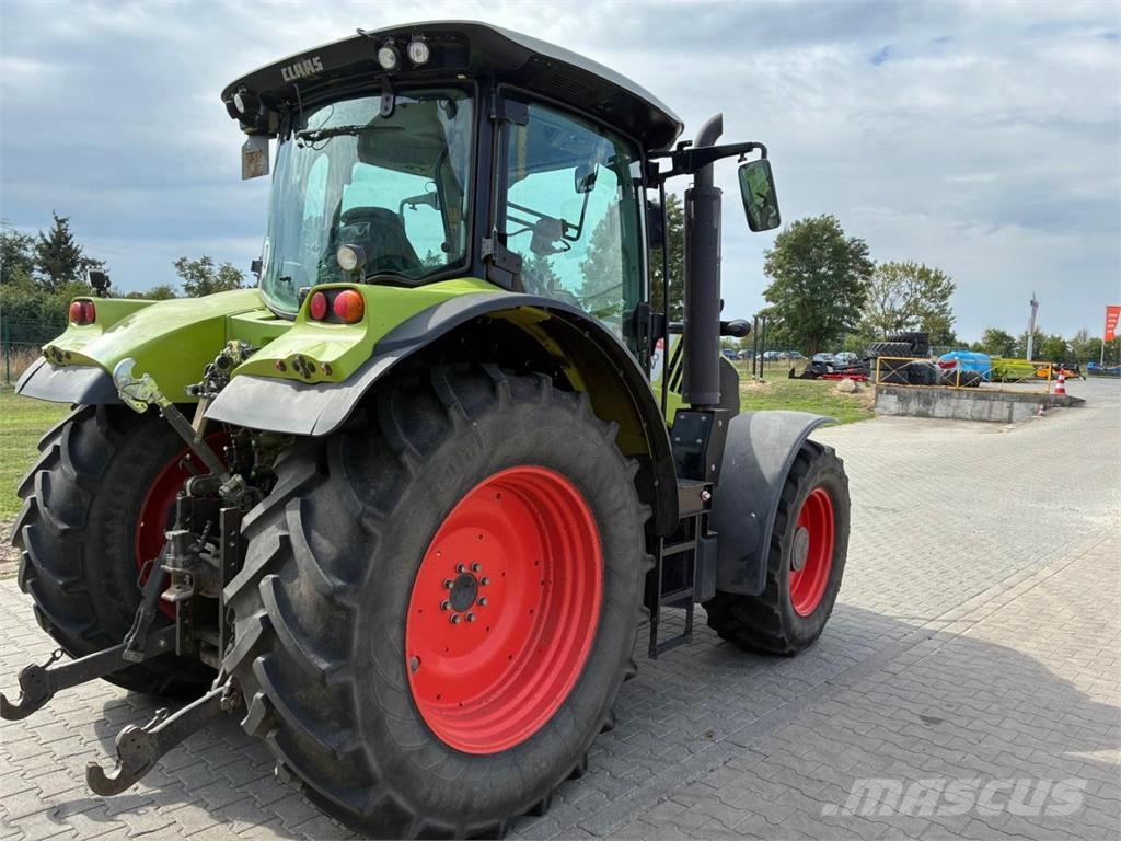 CLAAS Arion 530 Traktory