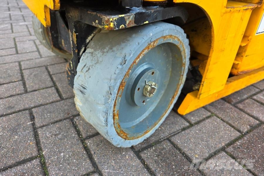 Haulotte Optimum 6 As-Is, Electric, 6.35m Working Height, 2 Scissor lifts