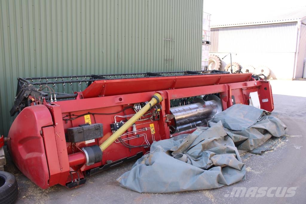 Case IH 6140 Axial-Flow Mähdrescher