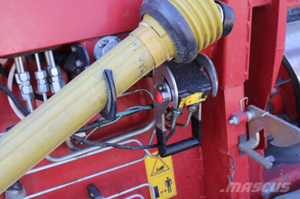 Case IH 6140 Axial-Flow Mähdrescher
