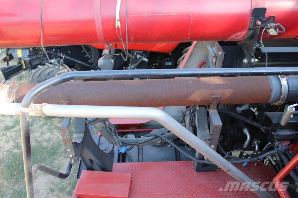 Case IH 6140 Axial-Flow Mähdrescher