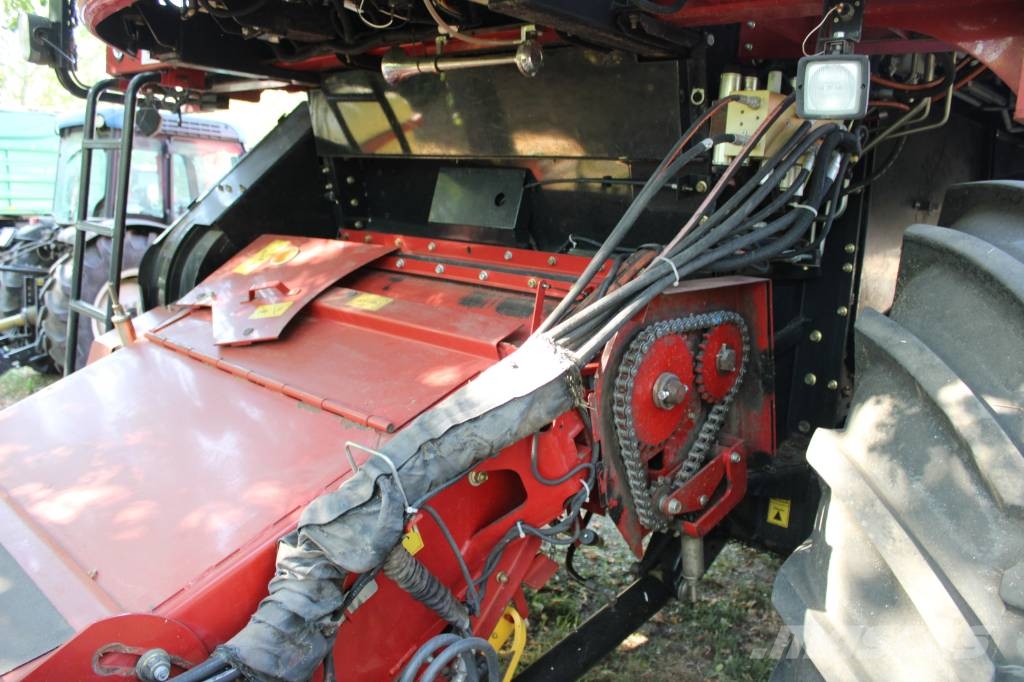 Case IH 6140 Axial-Flow Mähdrescher