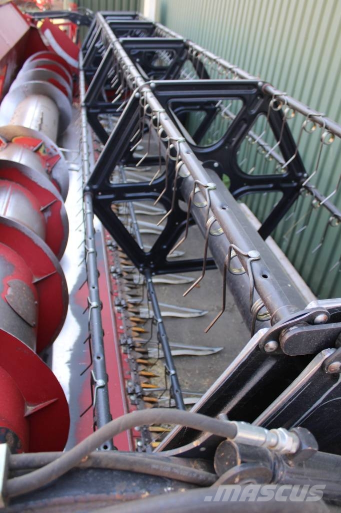 Case IH 6140 Axial-Flow Mähdrescher