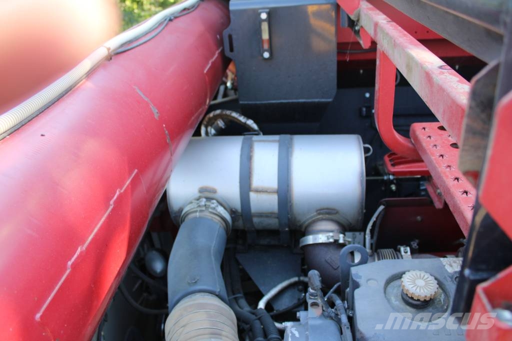 Case IH 6140 Axial-Flow Mähdrescher