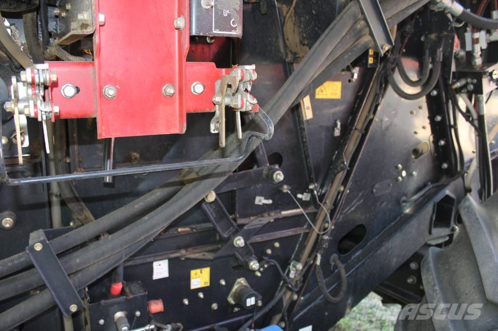 Case IH 6140 Axial-Flow Mähdrescher