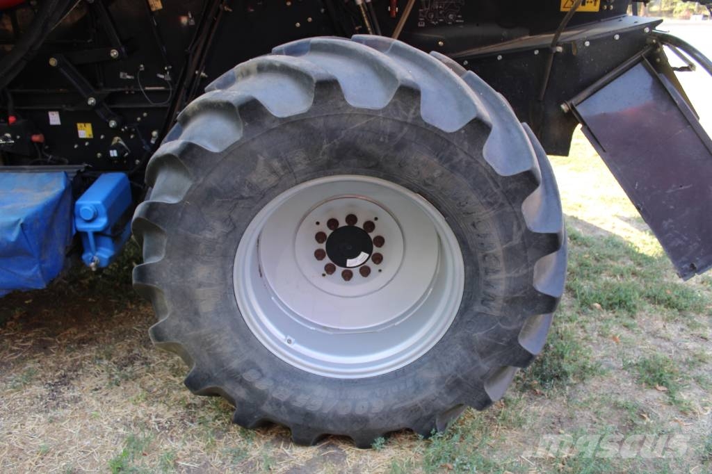 Case IH 6140 Axial-Flow Mähdrescher