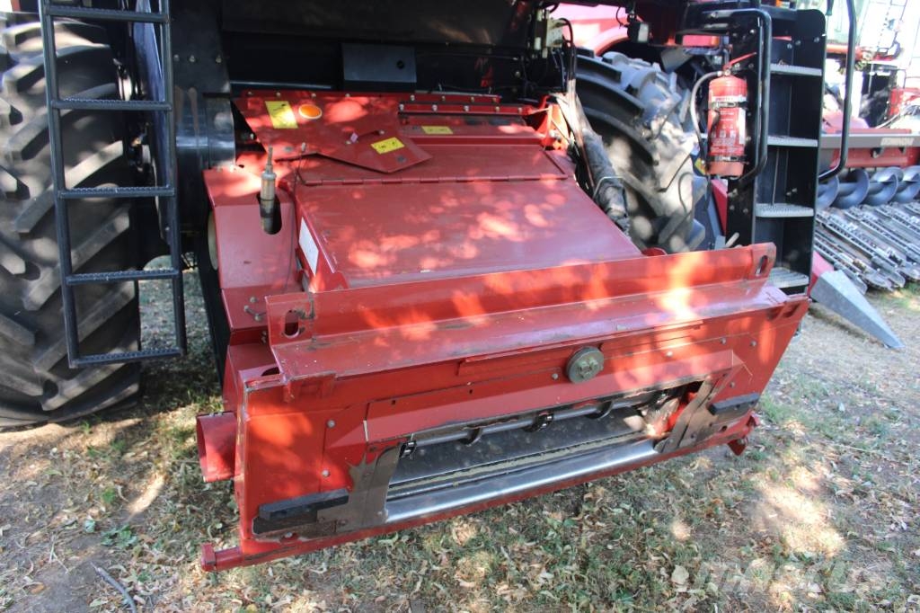 Case IH 6140 Axial-Flow Mähdrescher