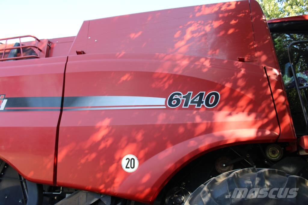Case IH 6140 Axial-Flow Mähdrescher