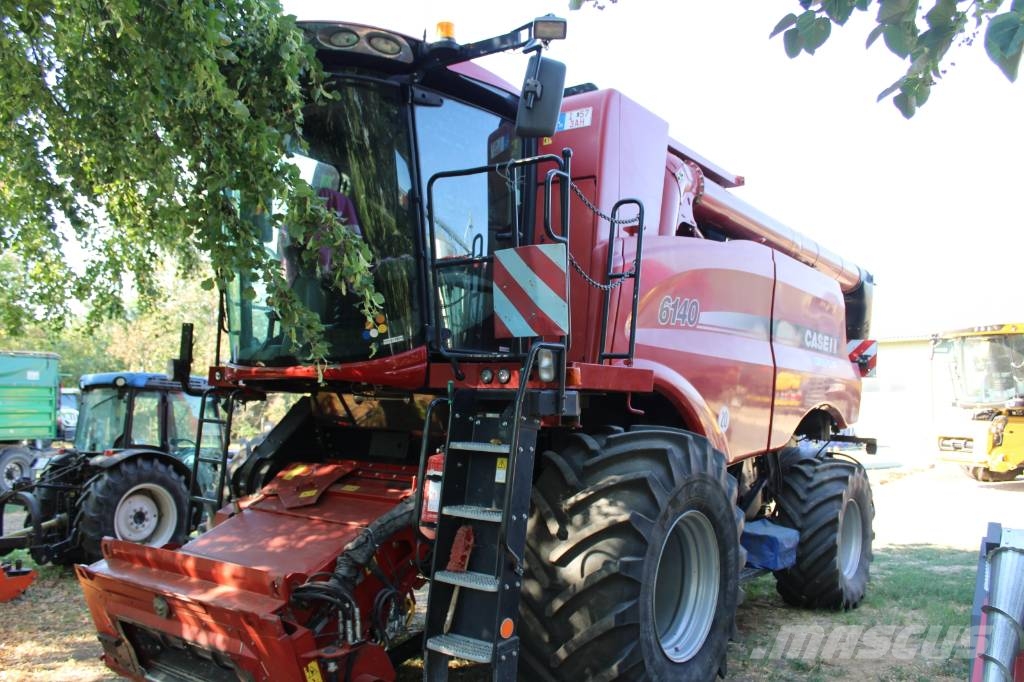 Case IH 6140 Axial-Flow Mähdrescher
