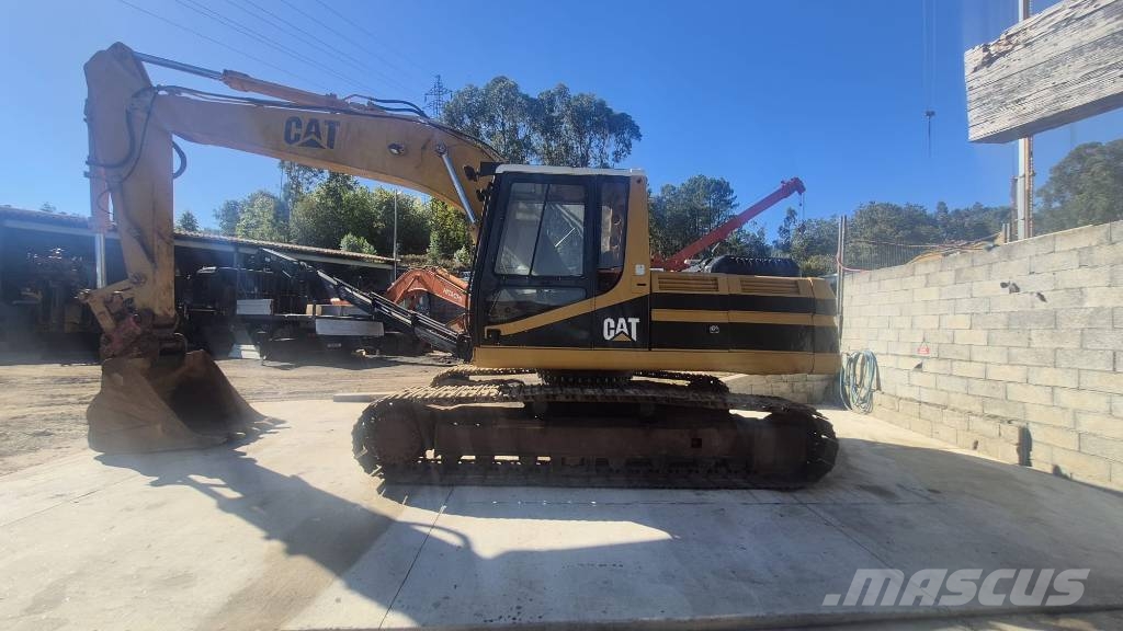 CAT 320 L Telakaivukoneet