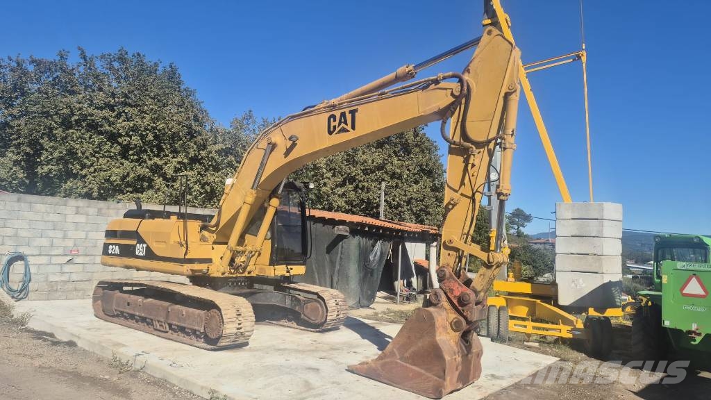 CAT 320 L Telakaivukoneet