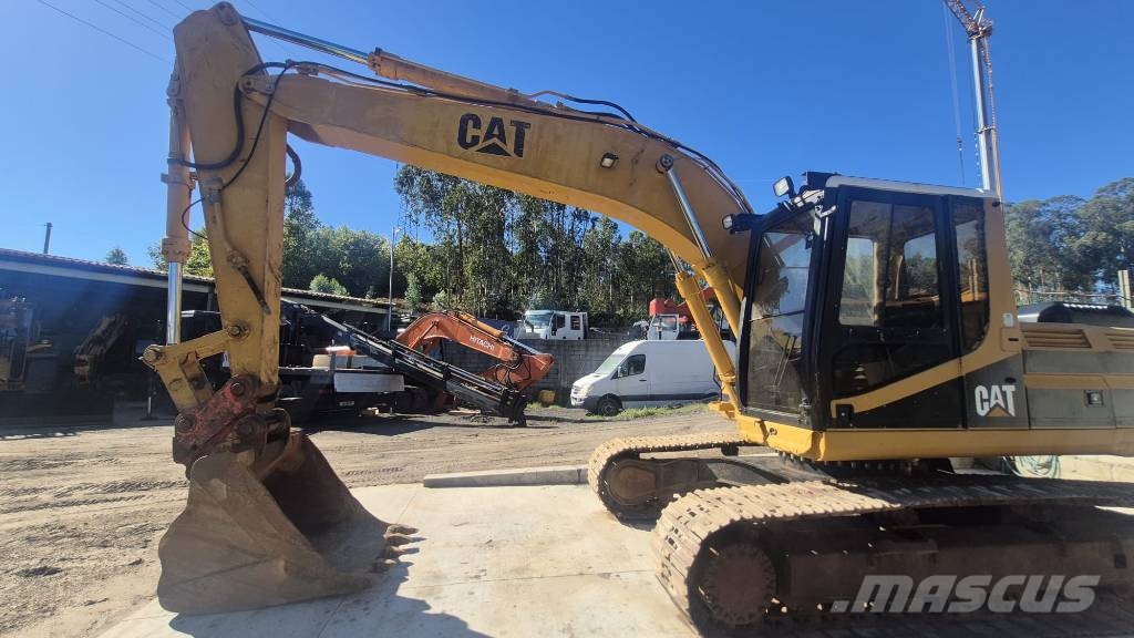 CAT 320 L Telakaivukoneet
