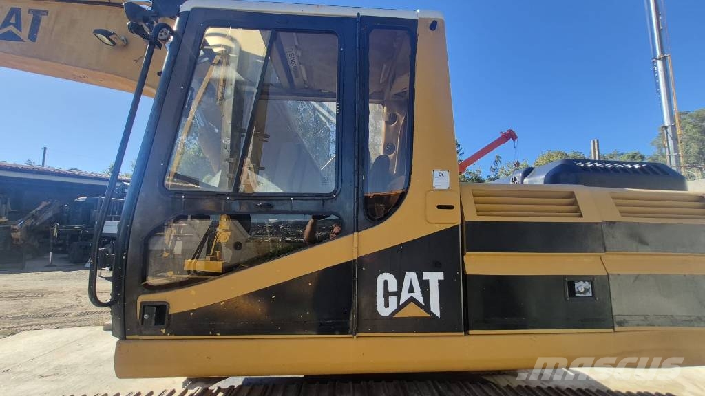 CAT 320 L Telakaivukoneet