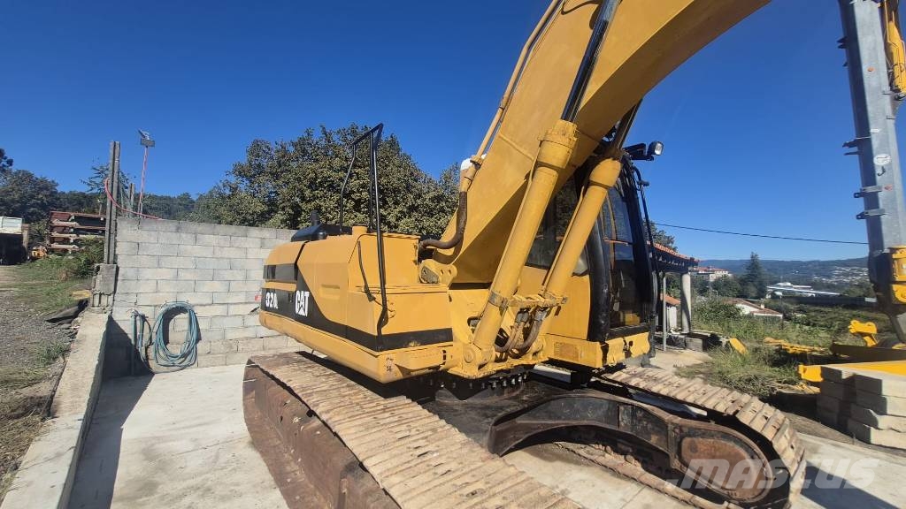 CAT 320 L Telakaivukoneet