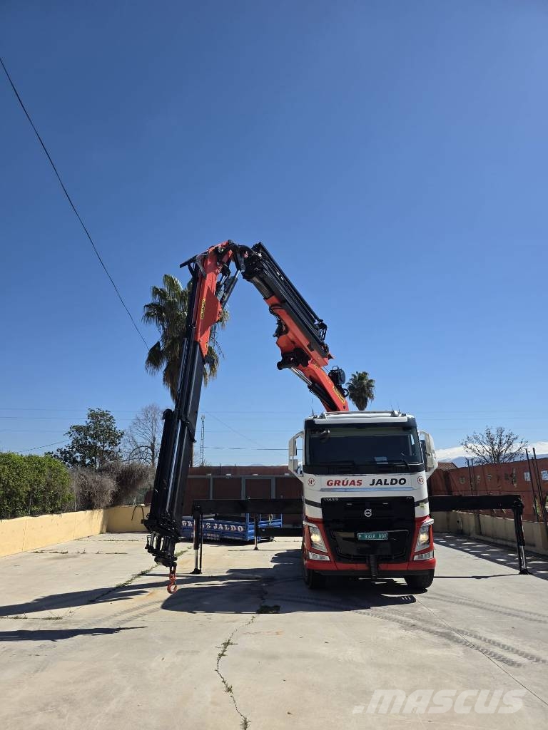 Volvo FH540 camión caja abierta Rabljeni žerjavi za vsak teren