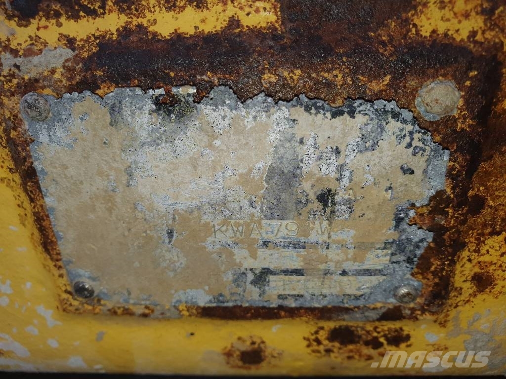 Komatsu WA180.3 Axles
