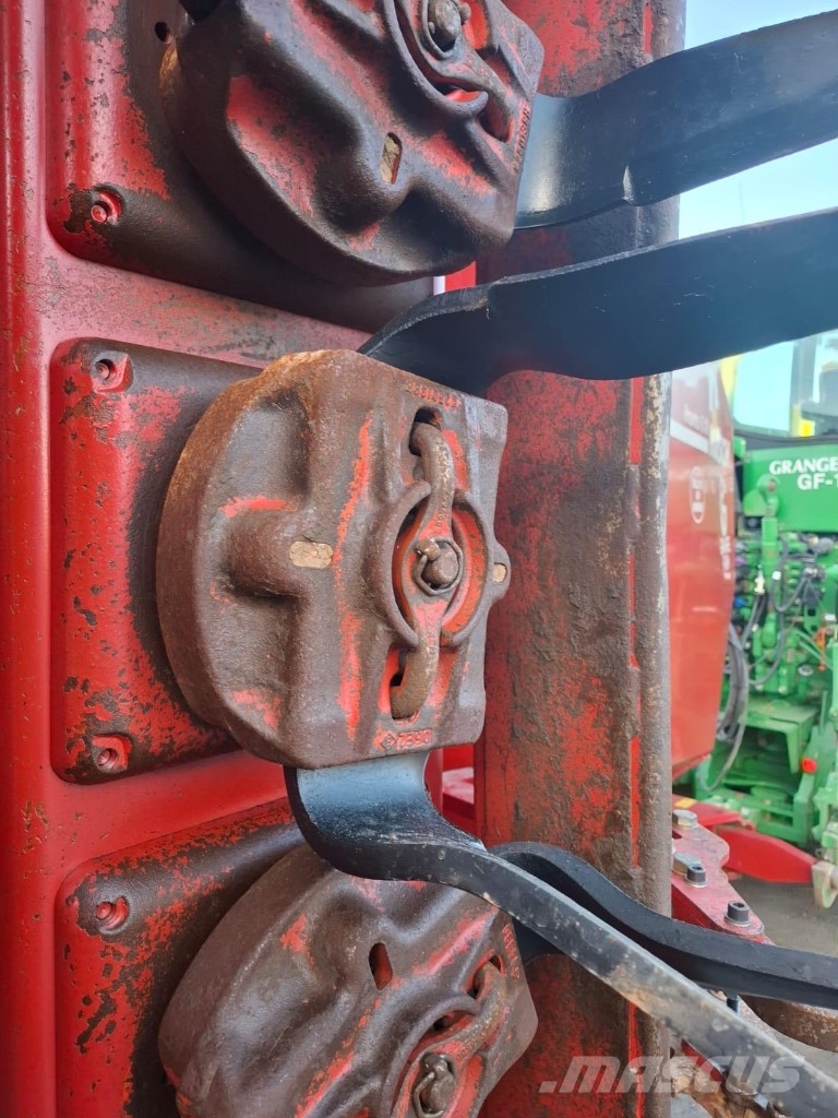 Horsch Pronto 6 KR مثاقيب