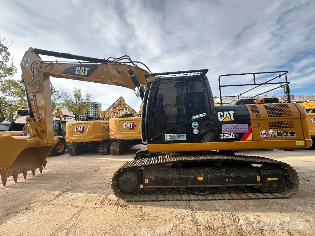 CAT 325D2L    3000 units excavators in stock Bageri gusjeničari