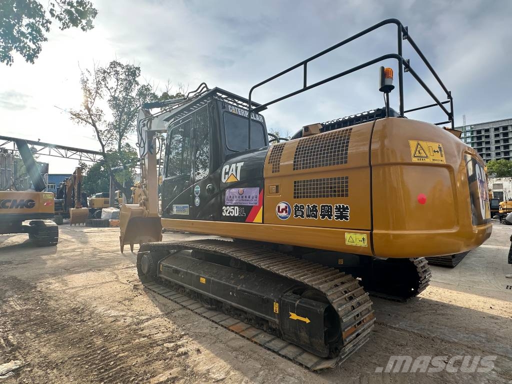 CAT 325D2L    3000 units excavators in stock Bageri gusjeničari