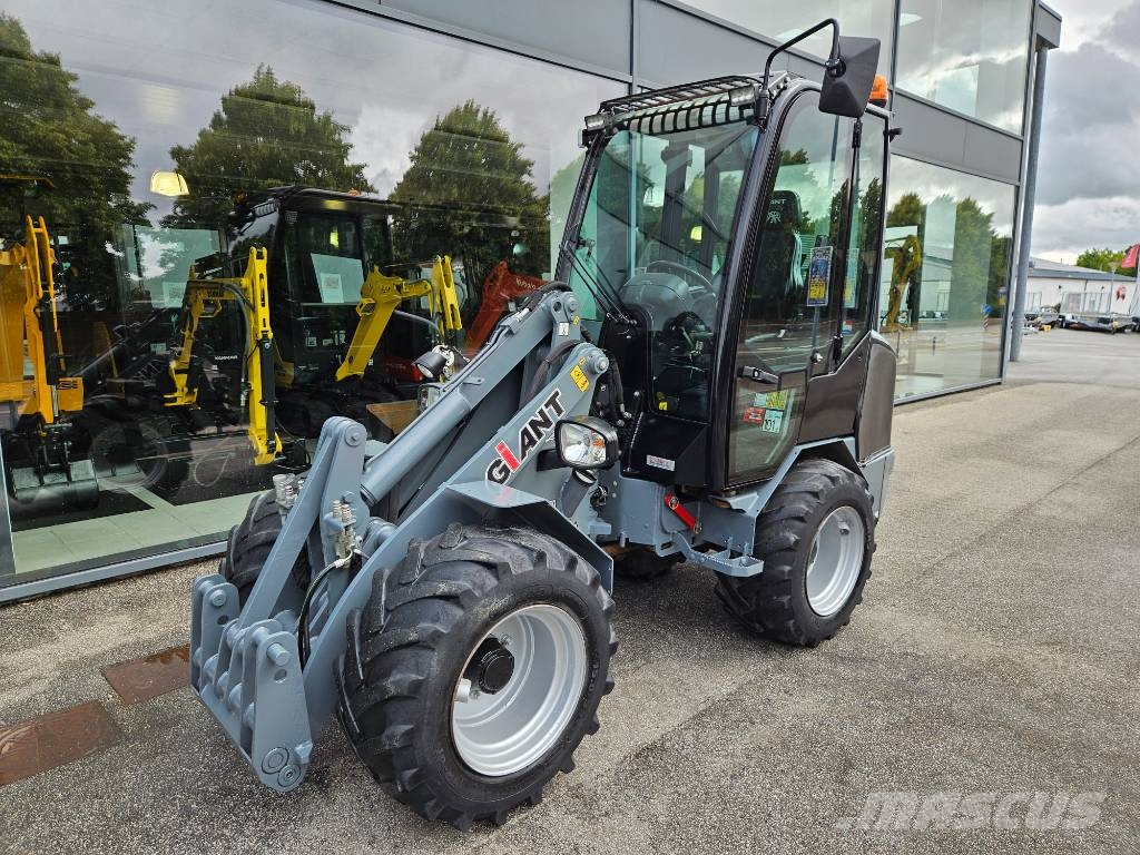 GiANT V 452 T X-Tra HD black edition لوادر صغيرة